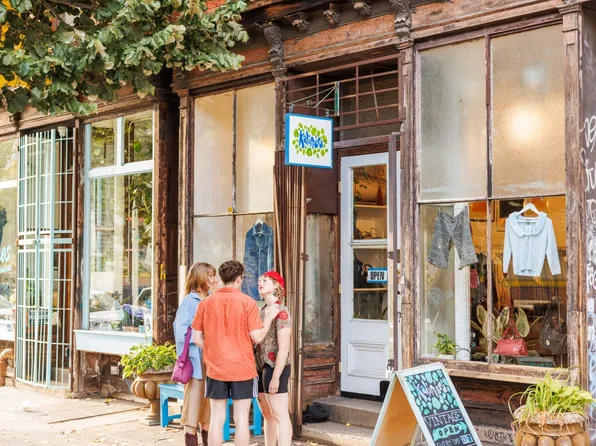 159 Boerum Street image 21 of 24