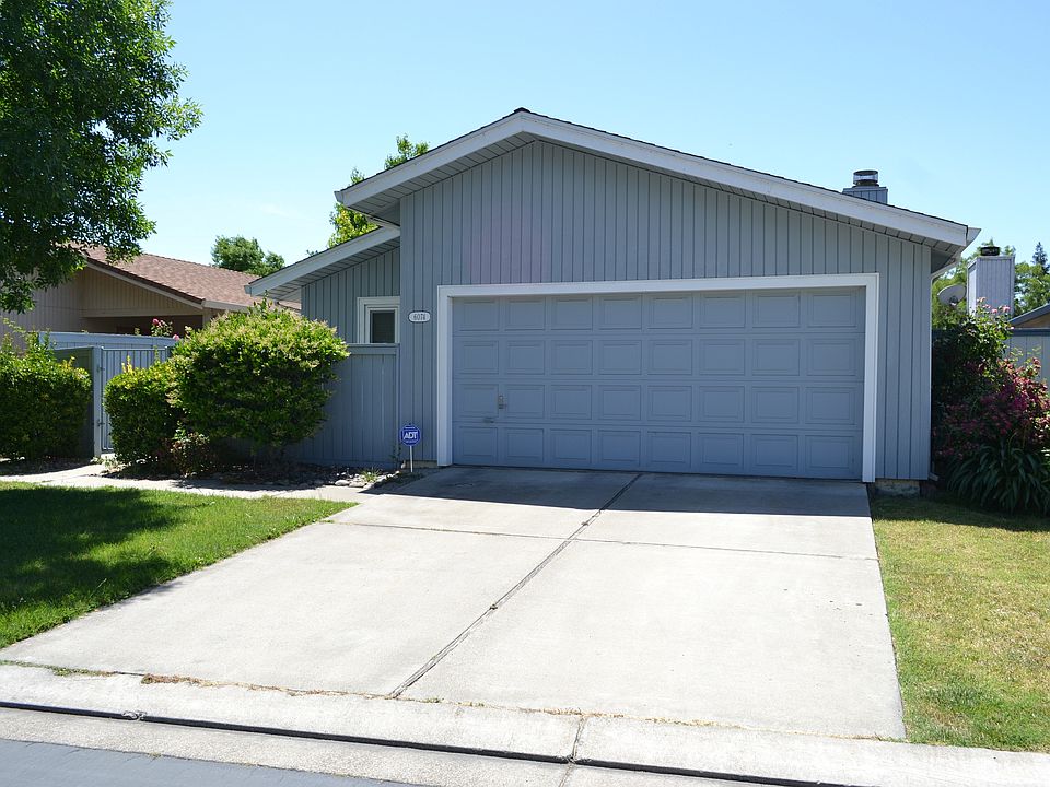 1st image of 6074 Carolina Cir