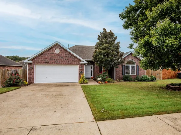4592 Cory St, Springdale, AR 72764