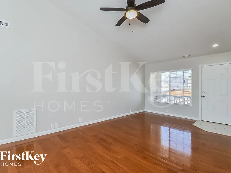5918 Vallecito Dr — Photo 7