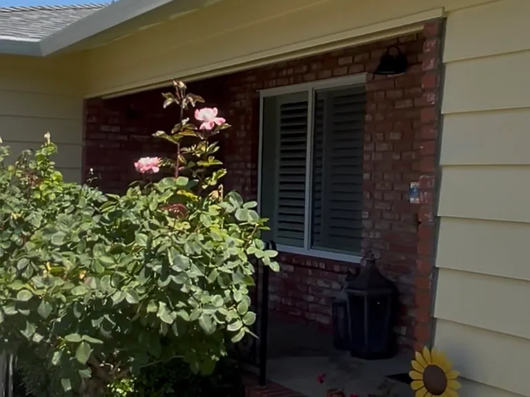 1963 Hull Ave — Photo 5