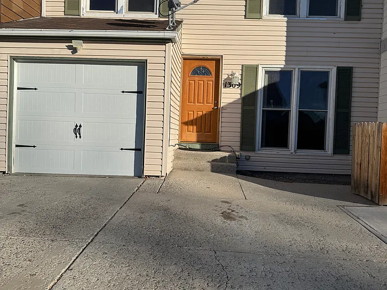 1309 Pinecrest St — Photo 7