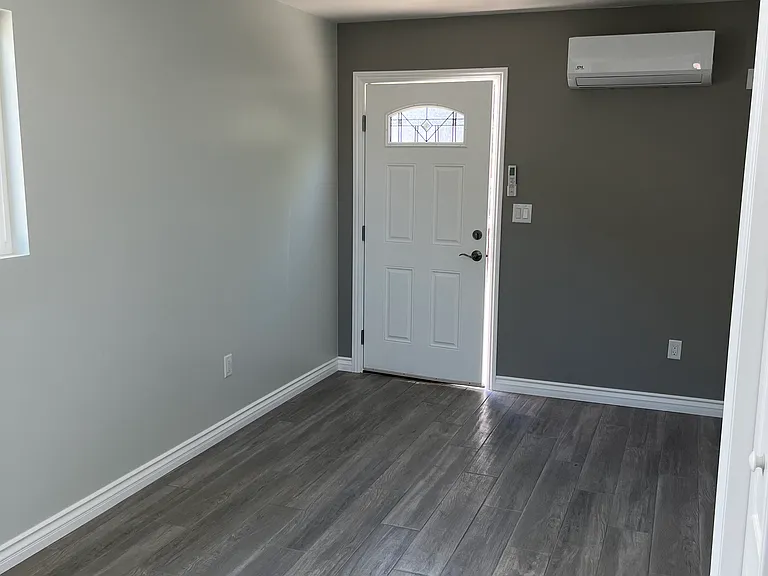 668 S Huntington St — Photo 1