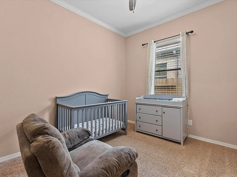 606 W Frk — Photo 30