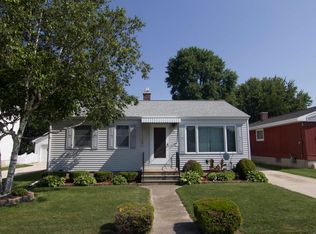 1016 26th St, Two Rivers, WI 54241