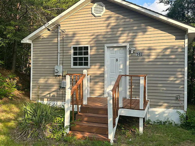 140 Carr Rd — Photo 1