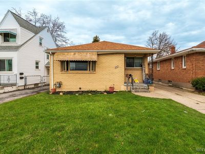 407 Pine Ridge Rd, Buffalo, NY, 14225