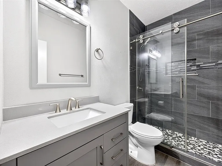 18610 Autumn Hills Dr — Photo 24