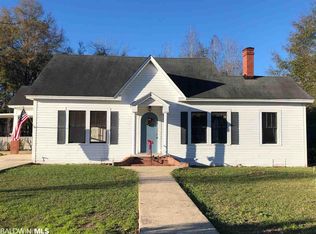 2307 Cary St, Flomaton, AL 36441