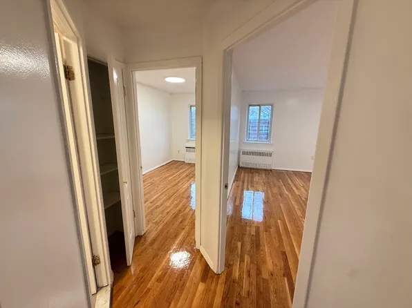 592 East 81st Street image 13 of 24