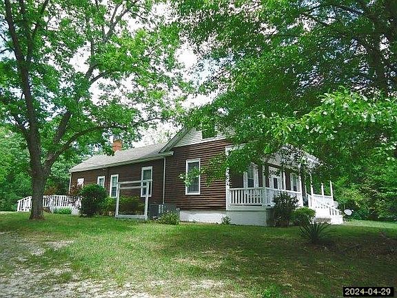 3rd image of 2184 State Highway 26 W