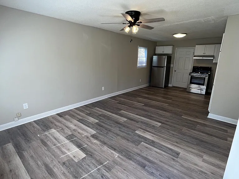 156 Locust Trl — Photo 3