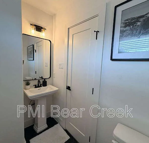 2706 Cochran St — Photo 11
