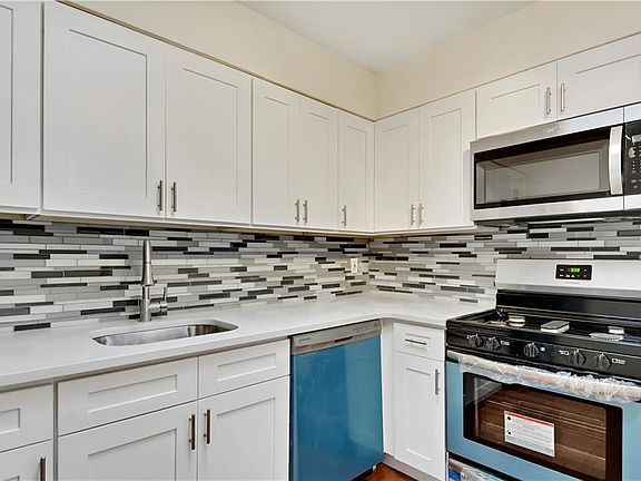 4th image of 3006 Gunther Ave