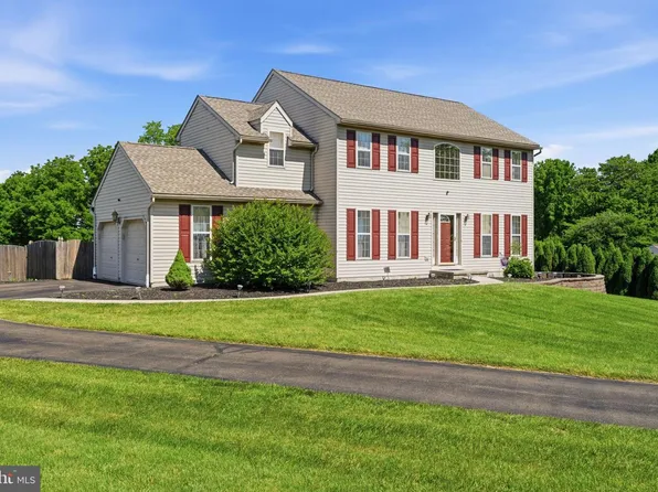 101 White Doe Dr, Lincoln University, PA 19352
