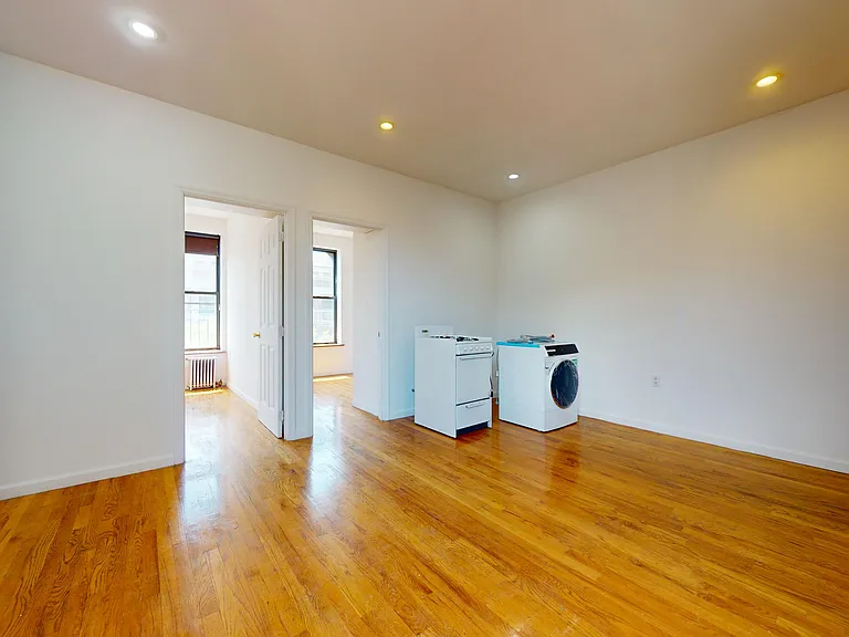 237 E 5th St #15 — Photo 6