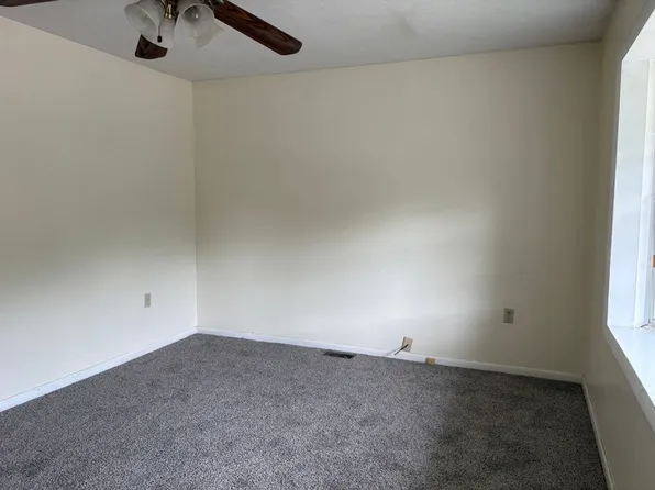 43 Oak St, Parkersburg, WV 26104