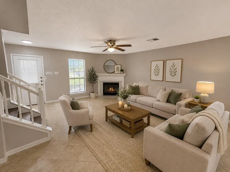 17303 Saturn Ln — Photo 5