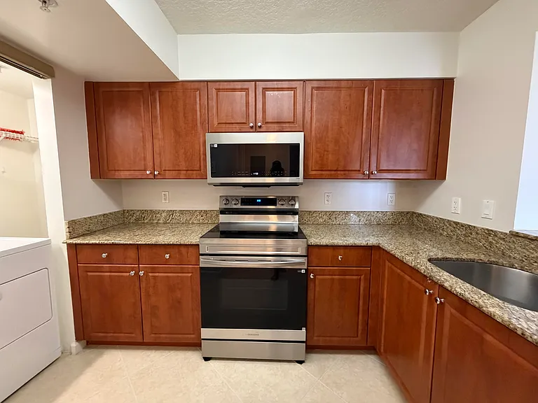 519 E Sheridan St #3072 — Photo 5