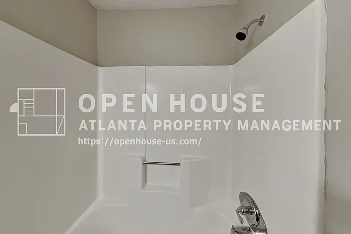 101 Chantilly Ln — Photo 18
