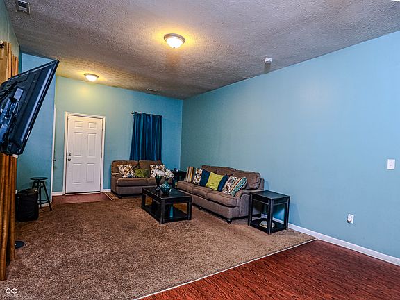 4th image of 3163 Graceland Ave