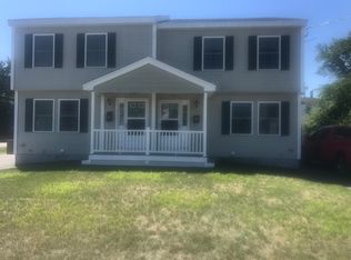 1177 Hayward St, Manchester, NH 03103