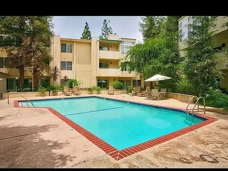 7800 Topanga Canyon Blvd #212 — Photo 29