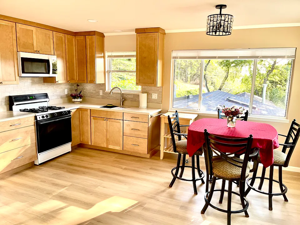 178 Winding Way #178