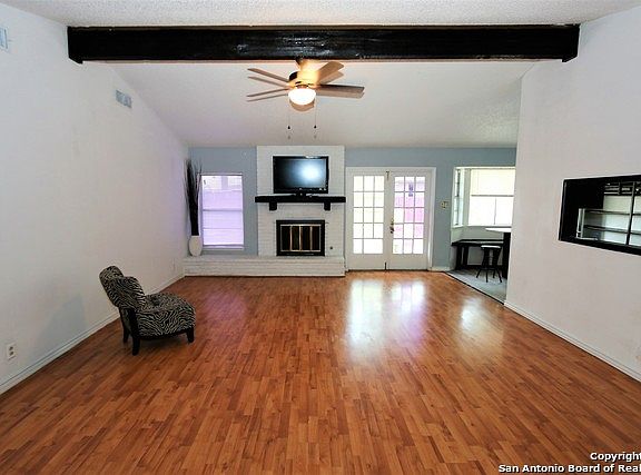 4th image of 6126 Windbrooke St