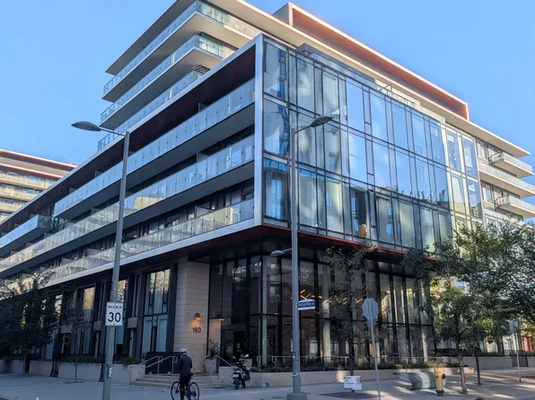 180 Mill St #S104, Toronto, ON M5A 0V7