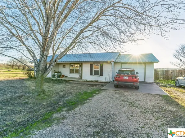 126 Double Creek Dr, Jarrell, TX 76537