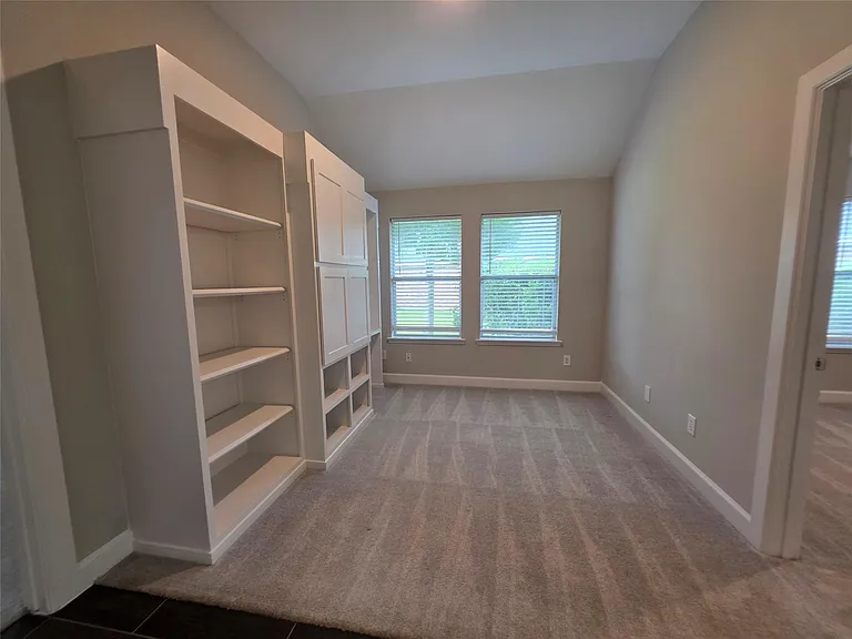 6146 Bradie Ct — Photo 14