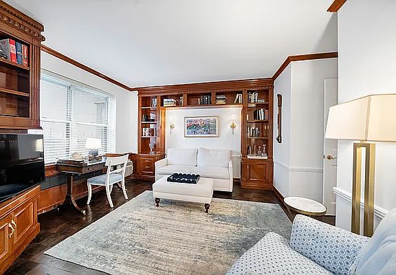4th image of 1025 5th Ave #2CS