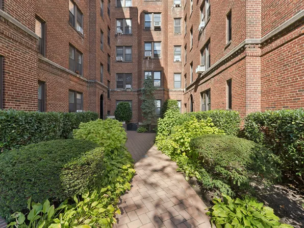 115-25 84th Avenue image 2 of 13