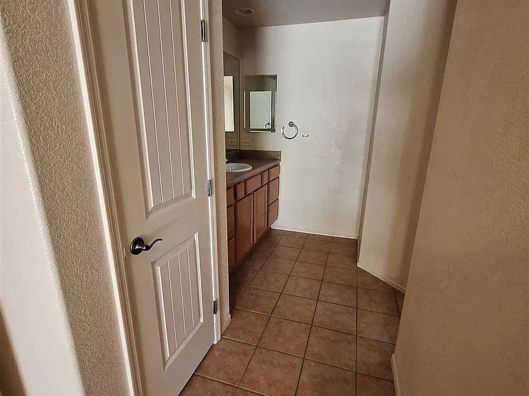 11785 E 28th Pl — Photo 13