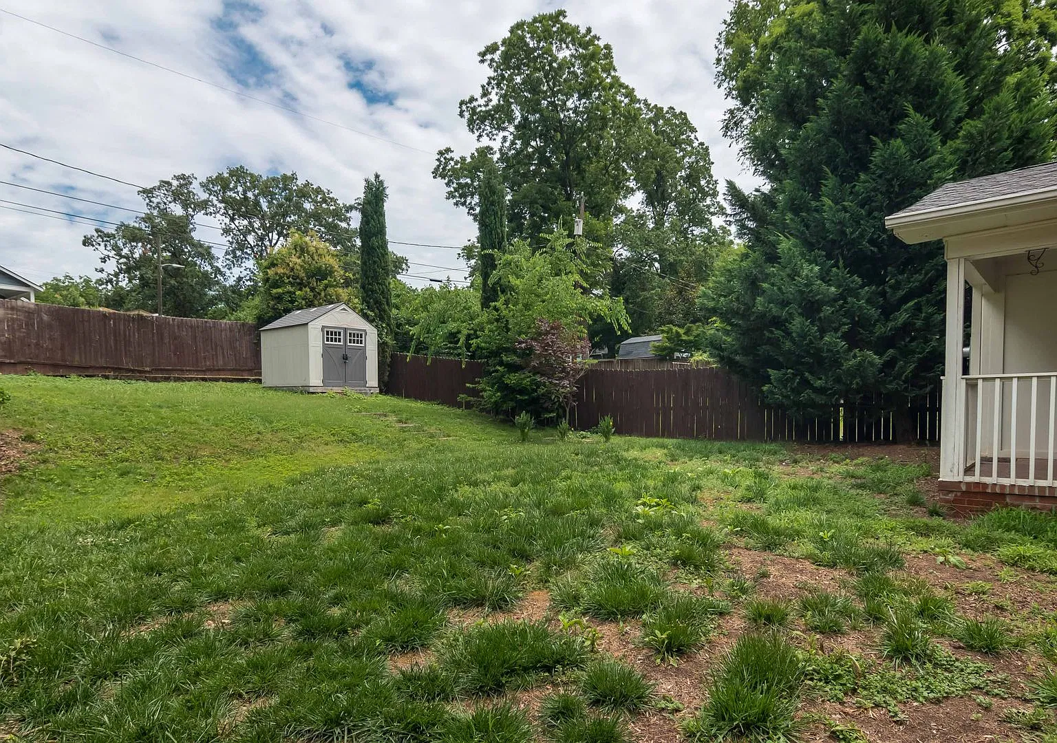 550 W Kingston Ave — Photo 3