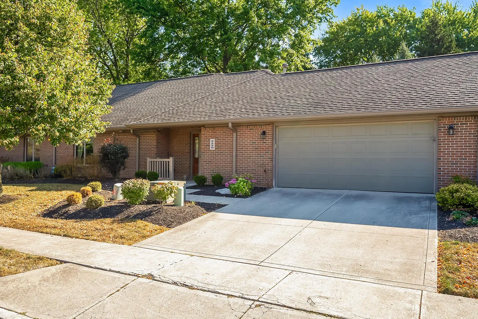 2220 Feather Ln photo 1