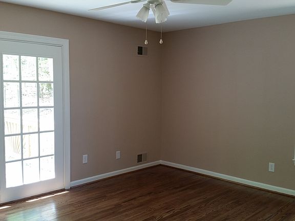 2nd image of 11743 Lakewood Ln