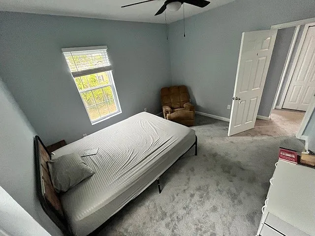 3 bed, 2100 sqft, $950 — Photo 3