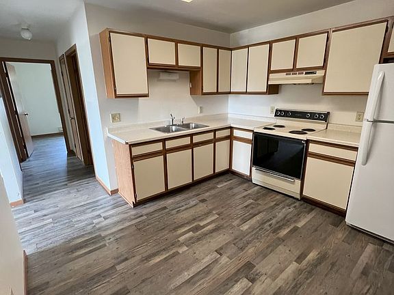 2nd image of 1103 Glades Dr #2