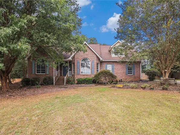1306 Eddie Craig Ct, McDonough, GA 30252