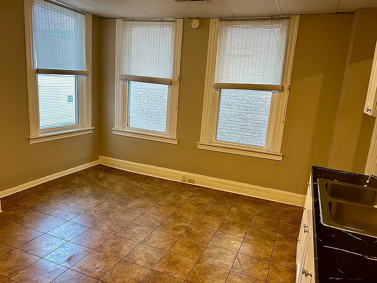 939 Washington Ave #2 — Photo 6