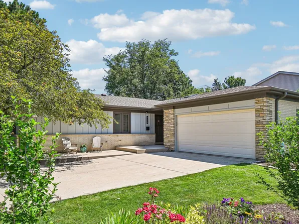 815 S Salem Ave, Arlington Heights, IL 60005