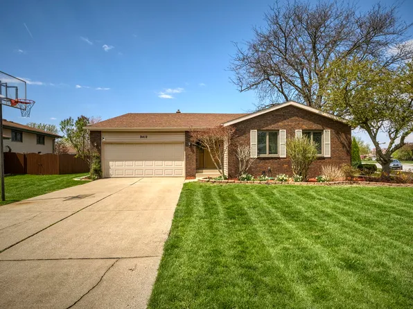 9412 Oriole Dr, Munster, IN 46321