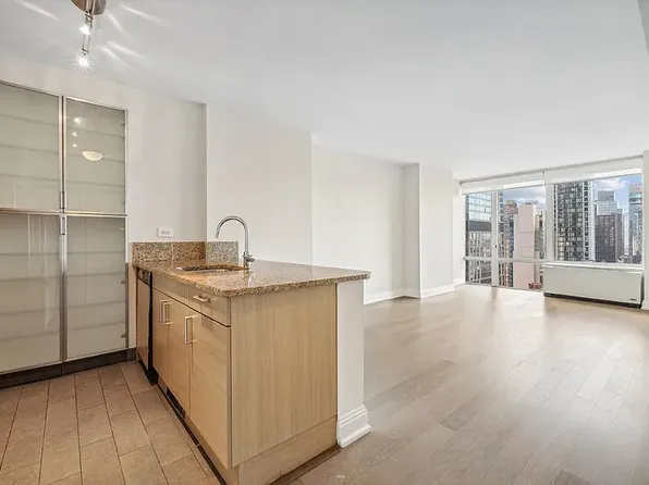 125 W 31st St, New York, NY