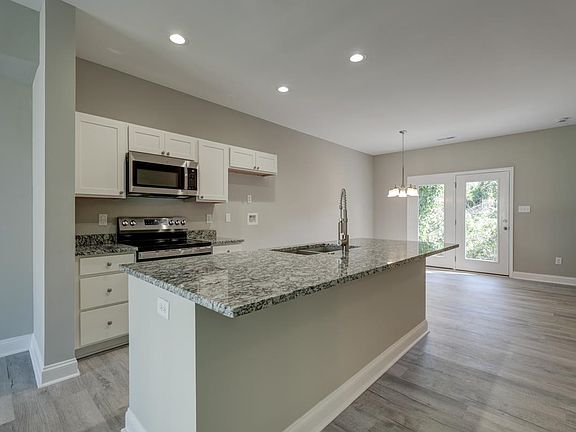 4th image of 137 Stone Village Ct