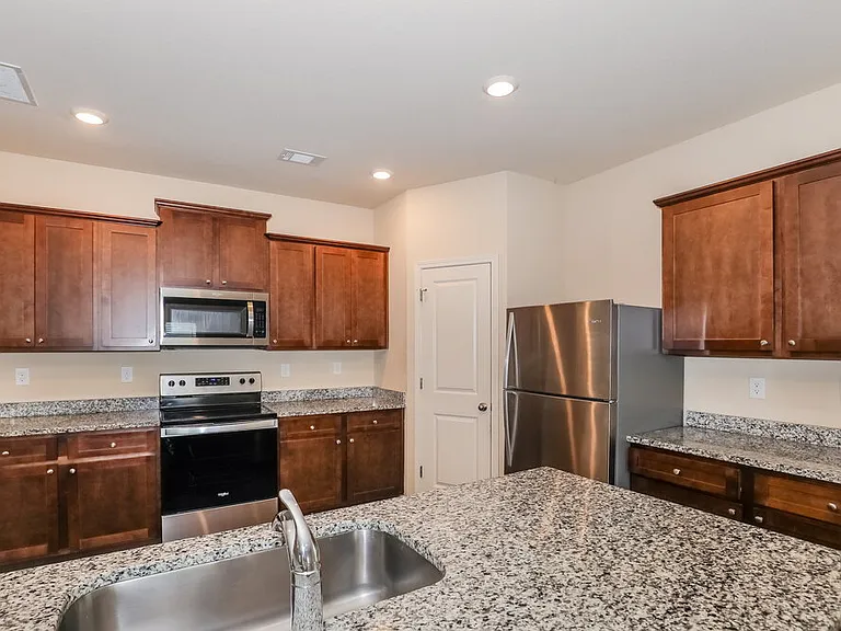 704 Plow Point — Photo 8