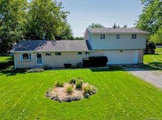 4785 Sylvan View Dr, Clarkston, MI 48348