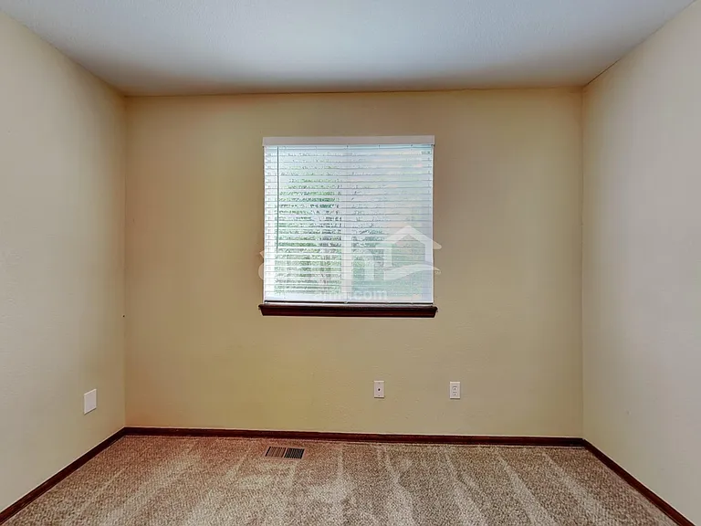 2325 Hyacinth Rd — Photo 14