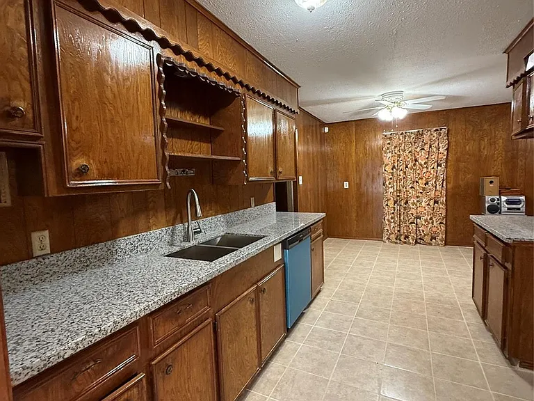 7325 Ley Rd — Photo 11